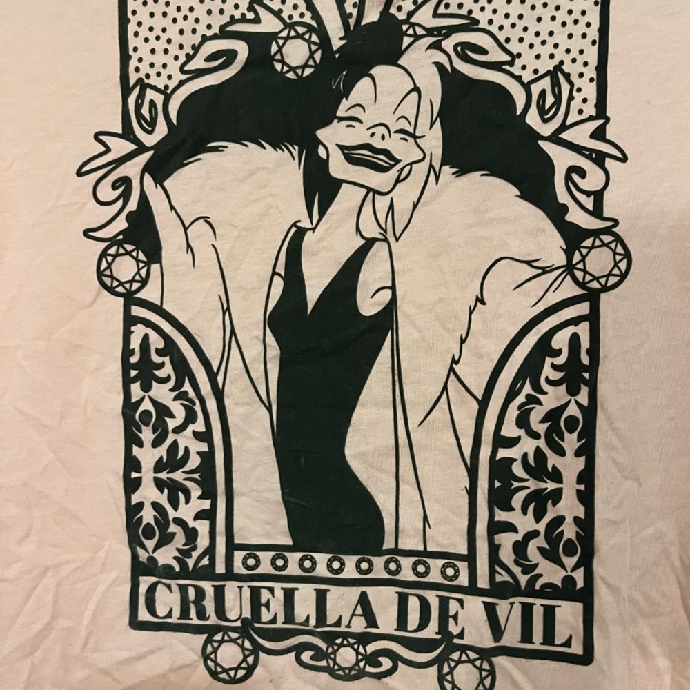 New Disney Cruella De Vil Graphic Women's Top - Peach Size 3X - Picture 2 of 3